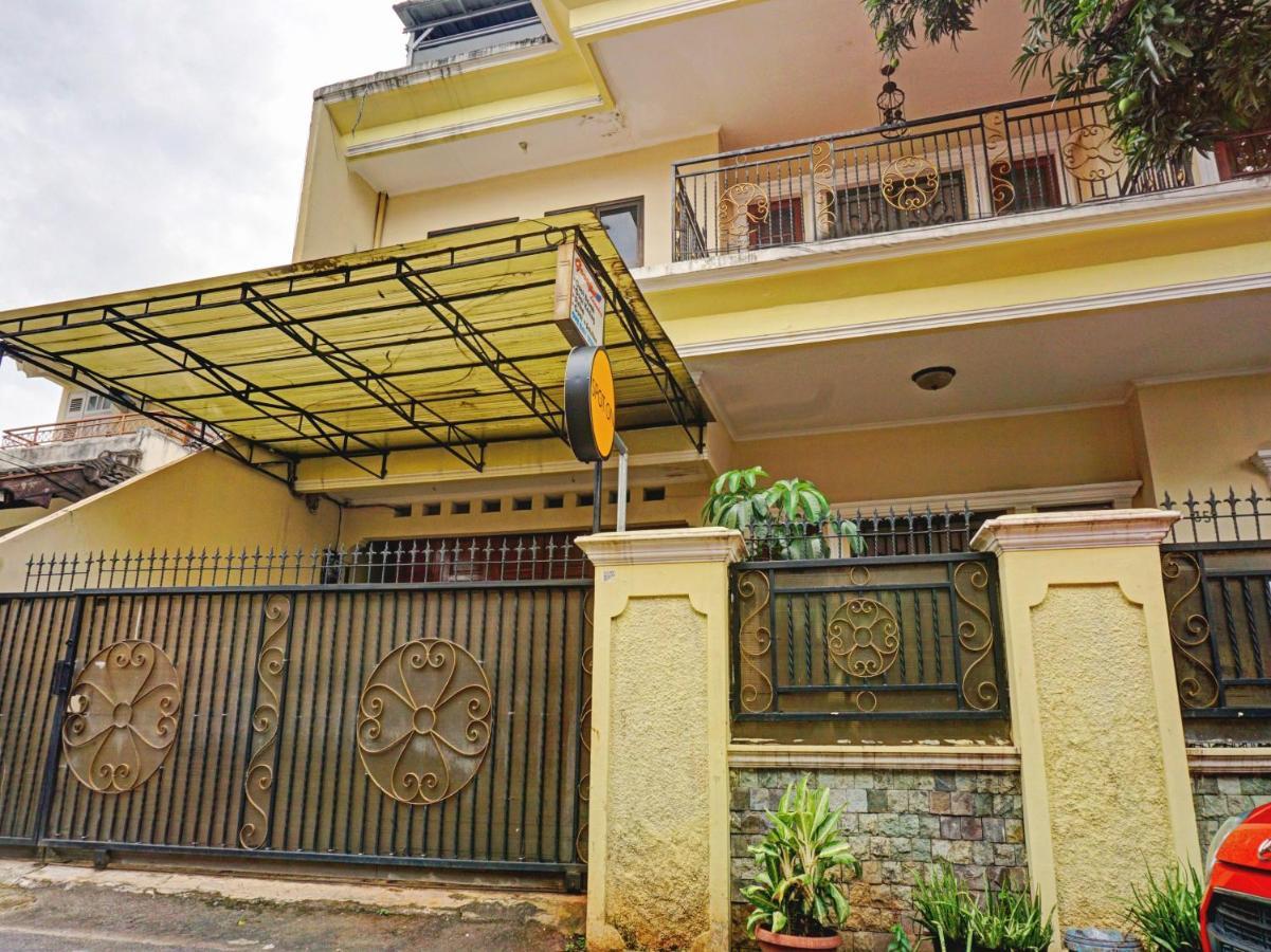 Spot On 90295 Simprug Residence Jakarta Eksteriør billede